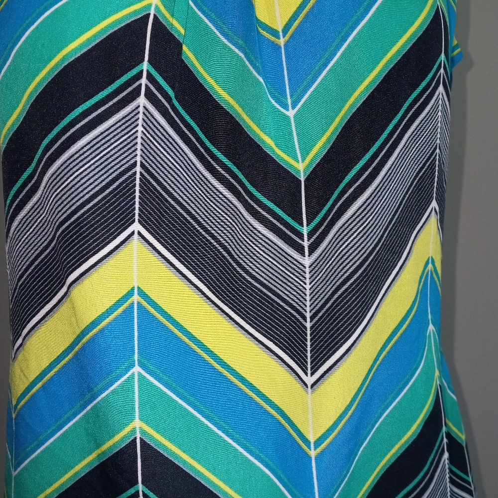 BANANA REPUBLIC geometric print top size extra small - Picture 6 of 7